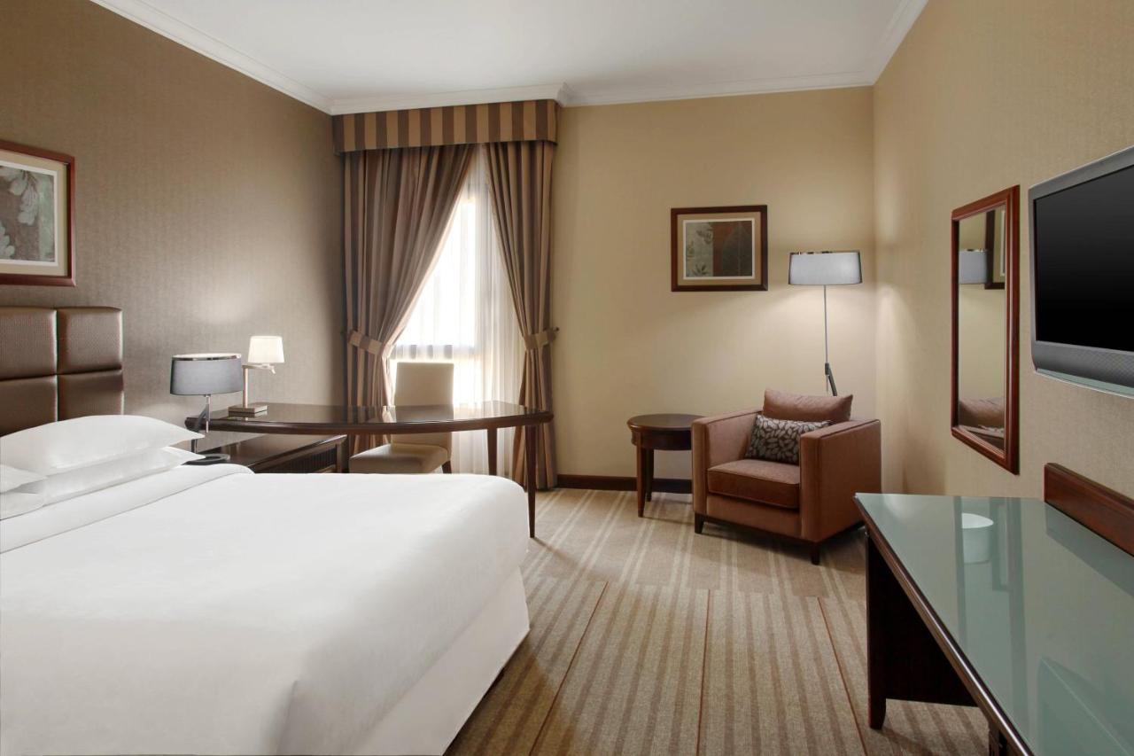 Camera Executive con 1 Letto Queen-Size e Accesso Club Lounge